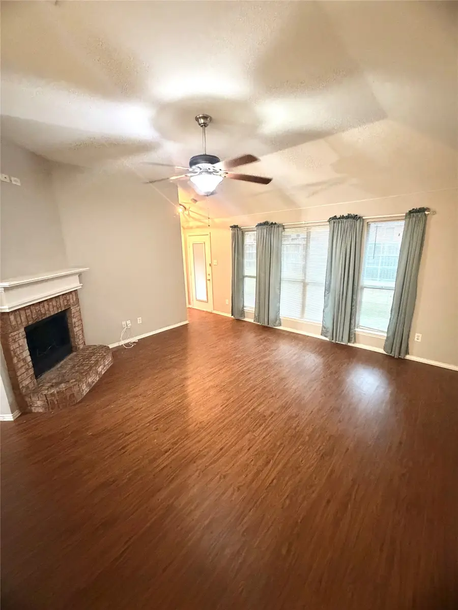 328 Marshall Creek Road, Roanoke, TX 76262 - #2