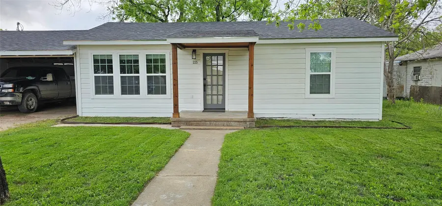 225 S Avenue D, Cross Plains, TX 76443 - #2