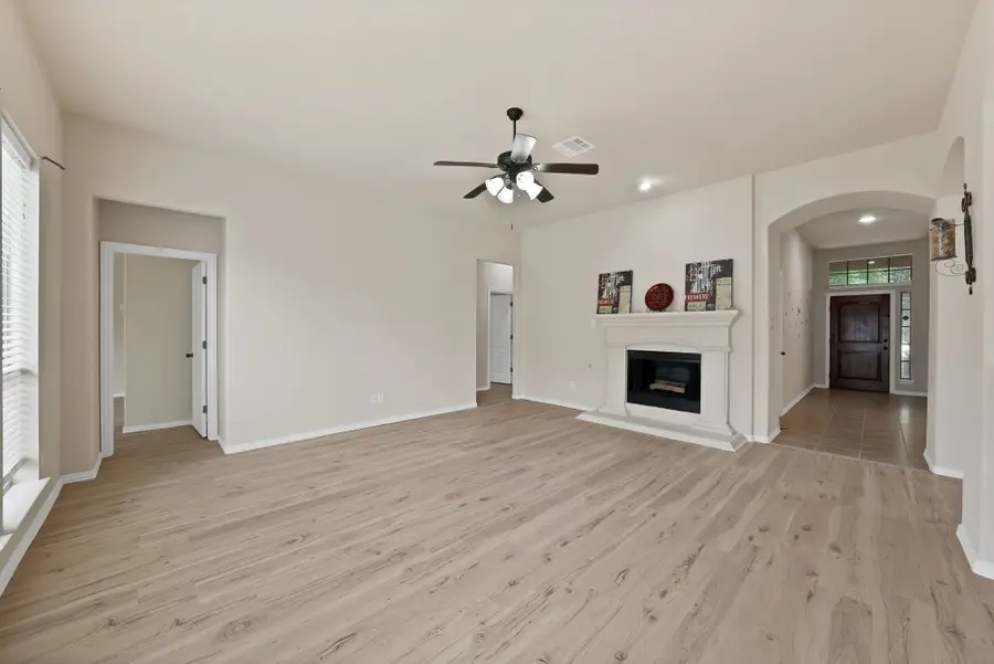 8118 La Frontera Trail, Arlington, TX 76002 - #2