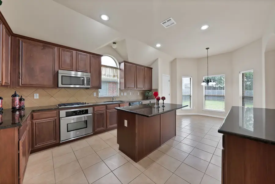 8118 La Frontera Trail, Arlington, TX 76002 - #3