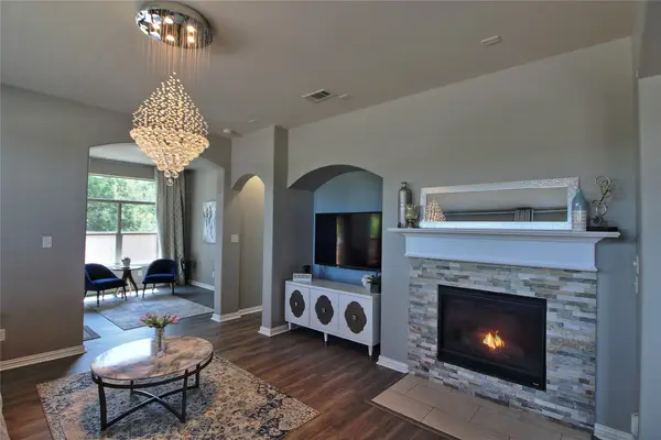 604 Cedarview Drive, Garland, TX 75040