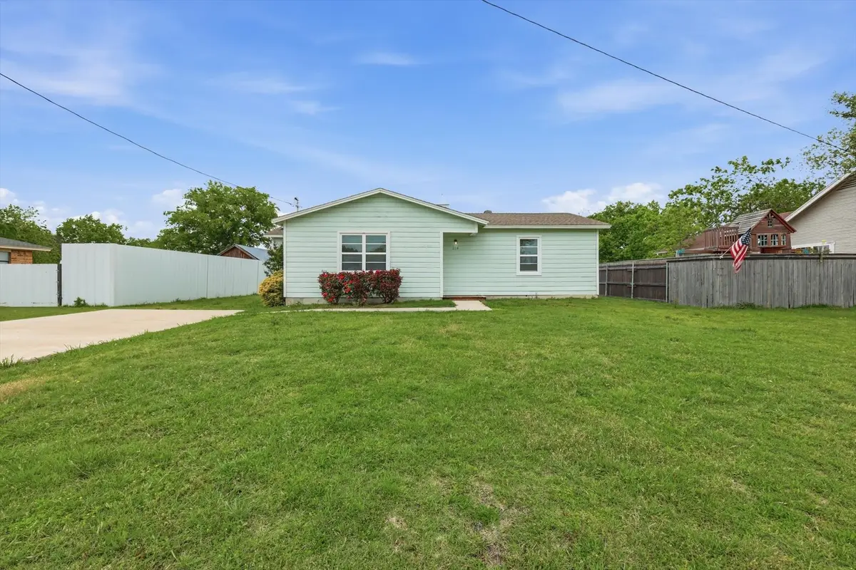 204 E Bailey Street, Ponder, TX 76259 - #1
