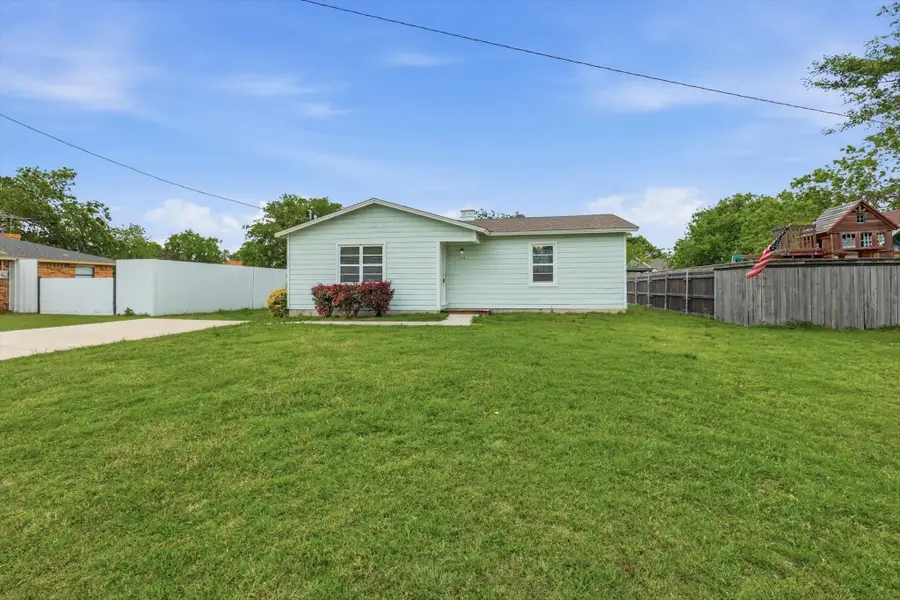 204 E Bailey Street, Ponder, TX 76259 - #2