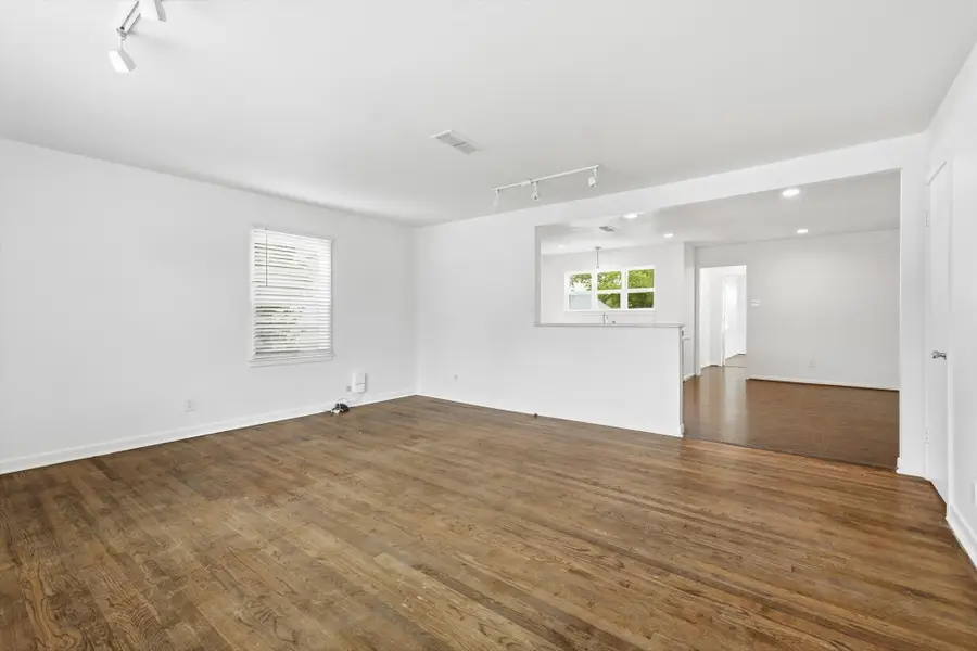 204 E Bailey Street, Ponder, TX 76259 - #3