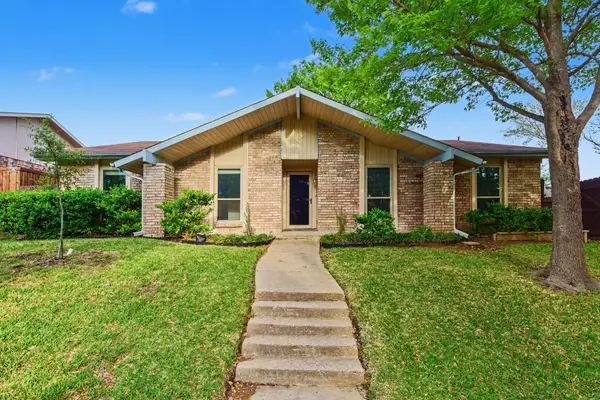 5926 Rosehill Road, Garland, TX 75043