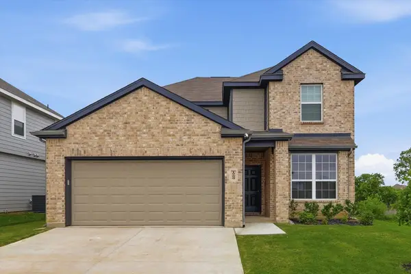 10600 Brocket Lane, Fort Worth, TX 76036