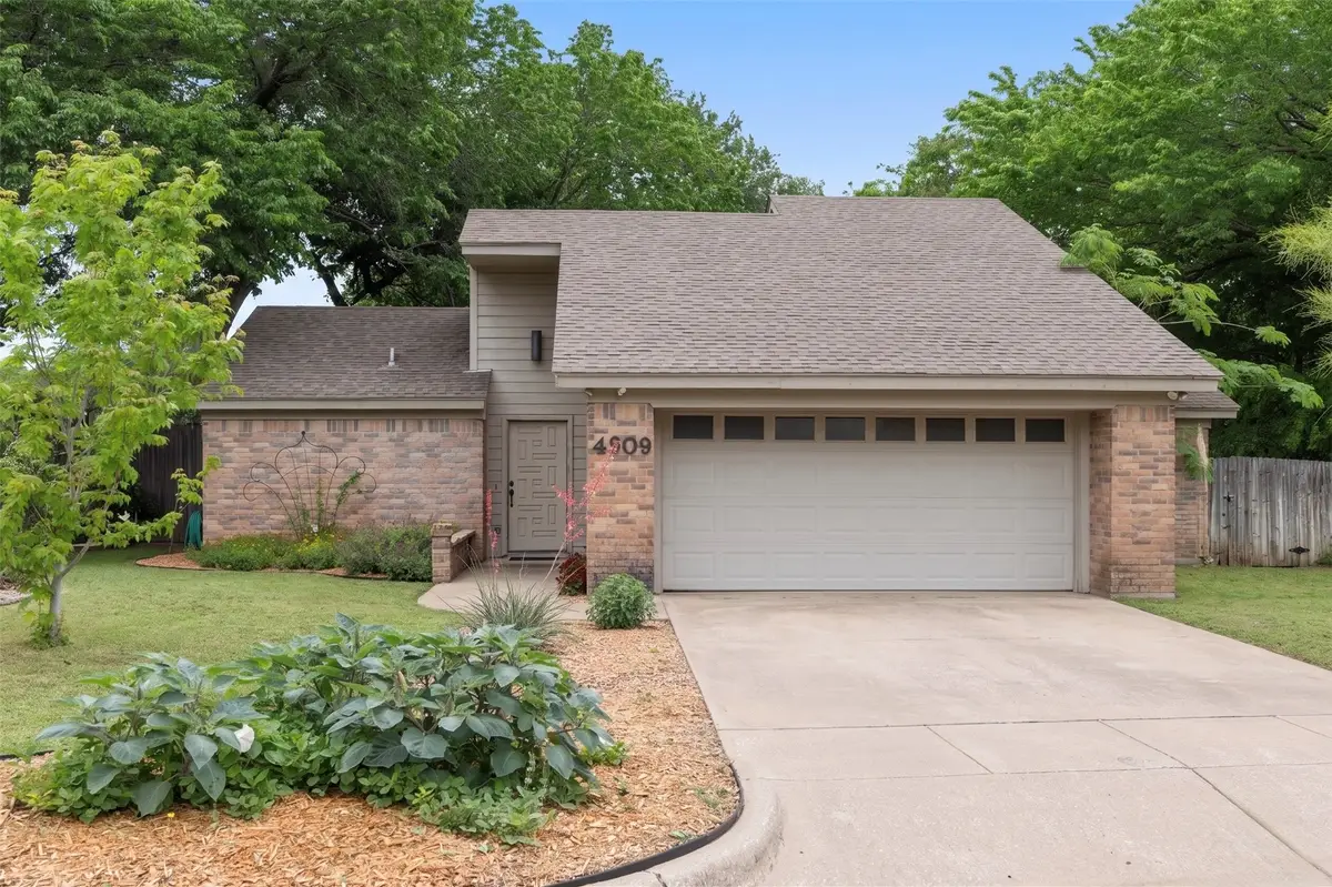 4909 Queen Court, Fort Worth, TX 76103 - #1