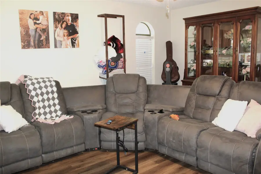 625 Hawk Street, Dublin, TX 76446 - #3