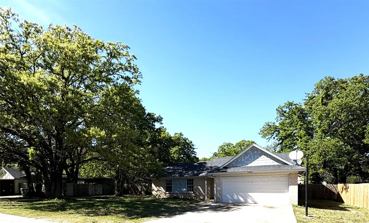 7060 Jay Lane, Azle, TX 76020 - #1