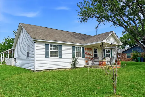 904 S Perrin Street, Decatur, TX 76234