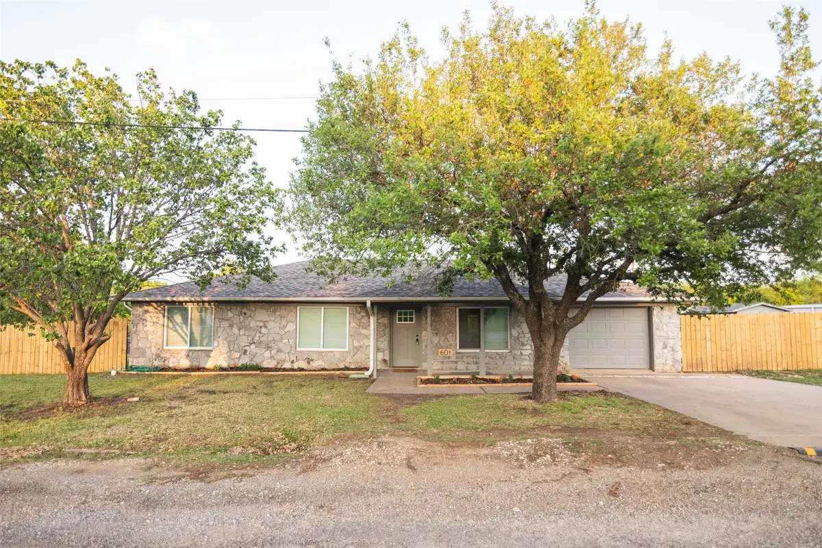 601 N Rosenstein Street, Bells, TX 75414 - #1