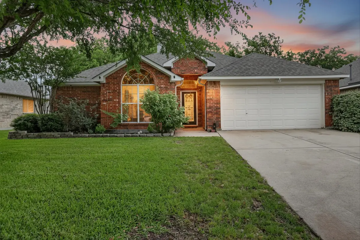 924 Chestnut Lane, Saginaw, TX 76179 - #1