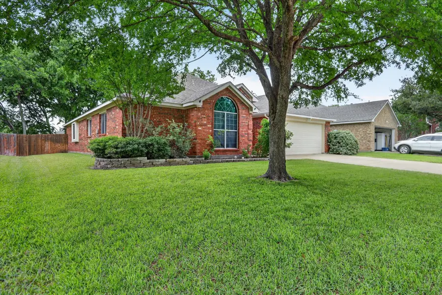 924 Chestnut Lane, Saginaw, TX 76179 - #2