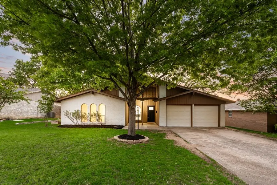 1614 Brent Court, Grand Prairie, TX 75051 - #2