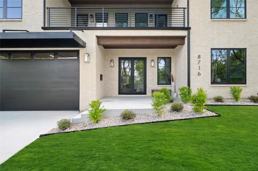 8716 Fawn Drive, Dallas, TX 75238 - #2