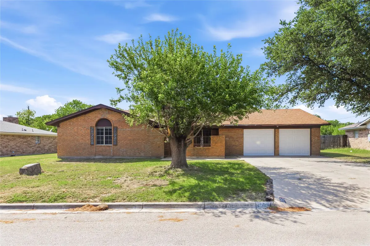 1715 Woodridge Street, Brownwood, TX 76801 - #1