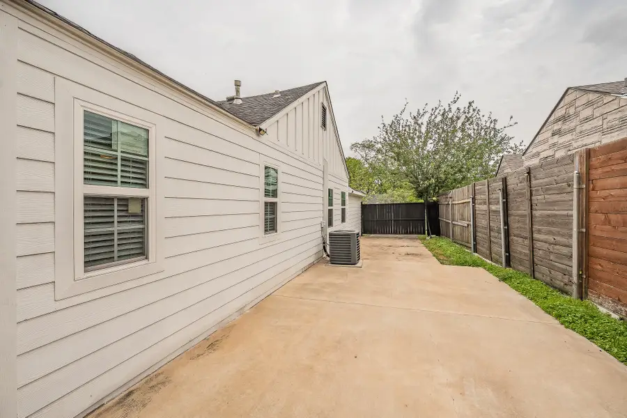 1015 Epenard Street, Dallas, TX 75211 - #3