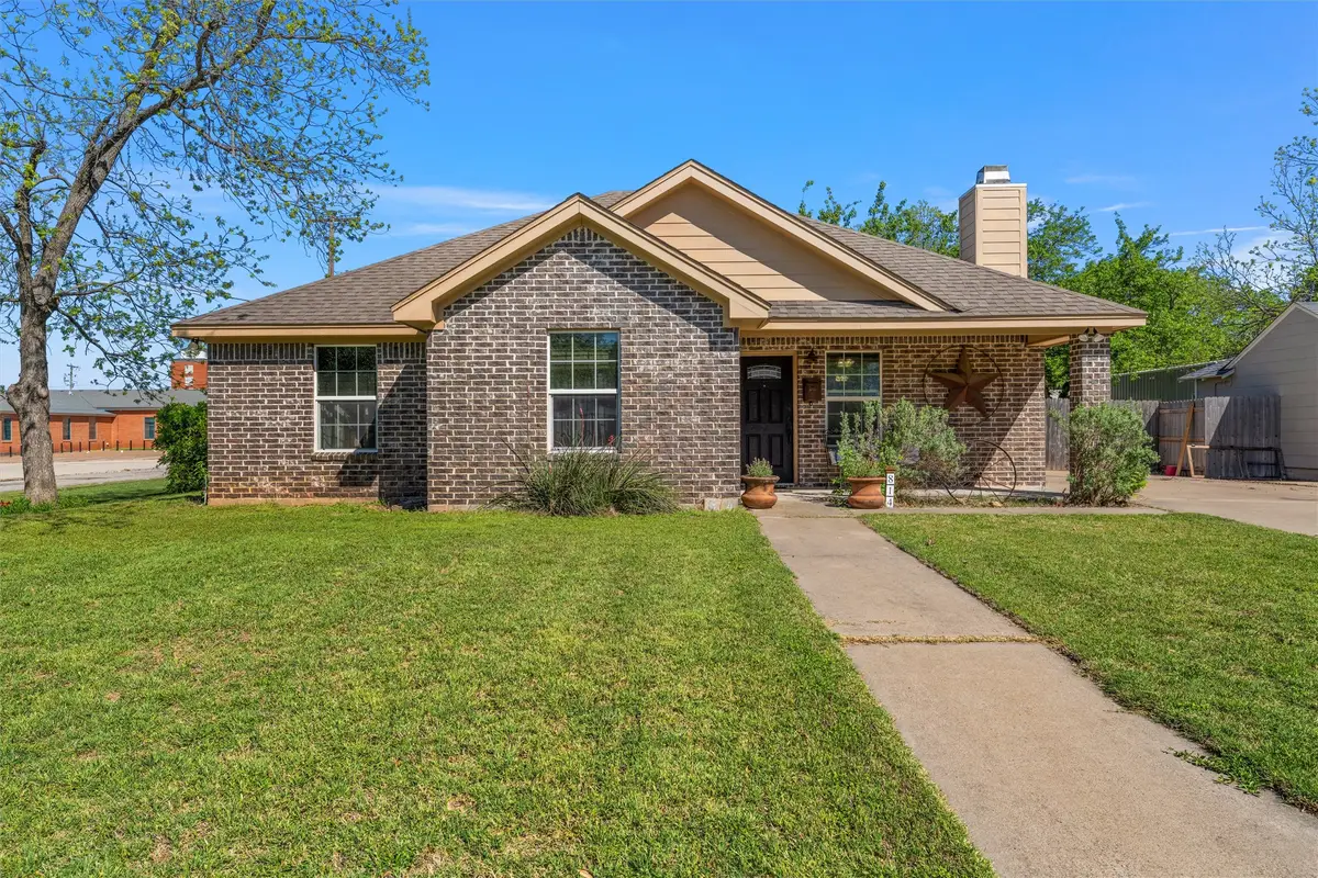 814 N Harrison Street, West, TX 76691 - #1