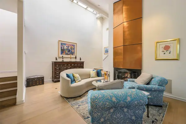 4053 Travis Street, Dallas, TX 75204