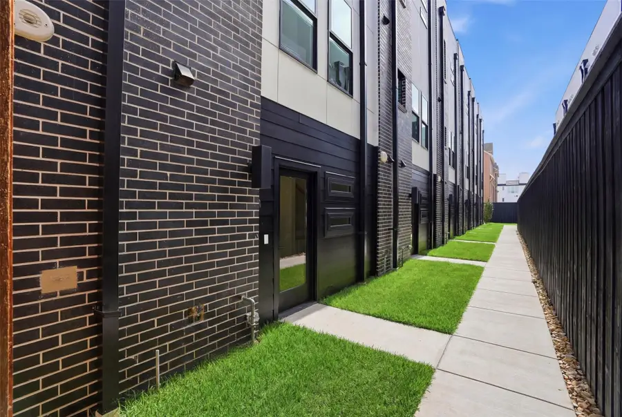 4526 Cabell Drive #104, Dallas, TX 75204 - #2