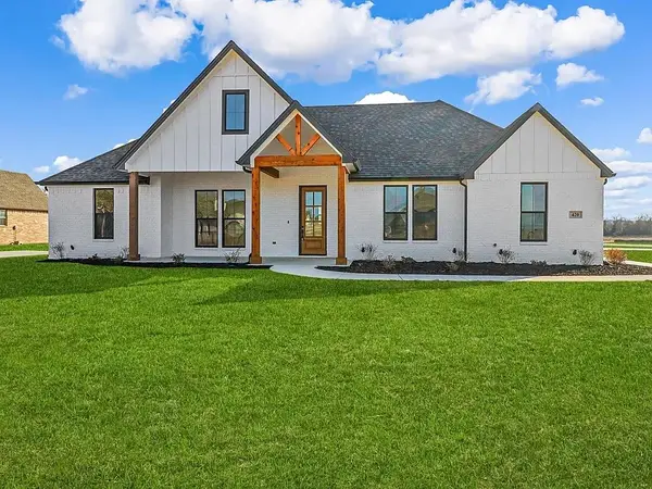 420 Olde Towne Road, Paradise, TX 76073