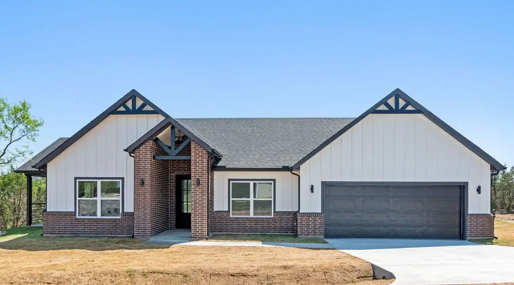 5026 Elizabeth Street, Granbury, TX 76048 - #1