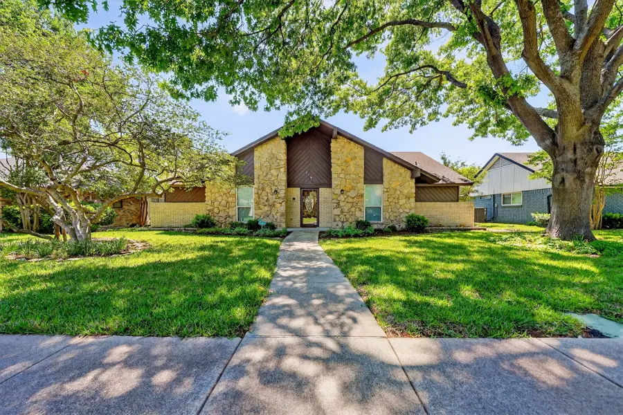 216 Hemlock Drive, Richardson, TX 75081 - #2