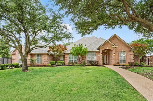 8800 Thornway Drive, North Richland Hills, TX 76182