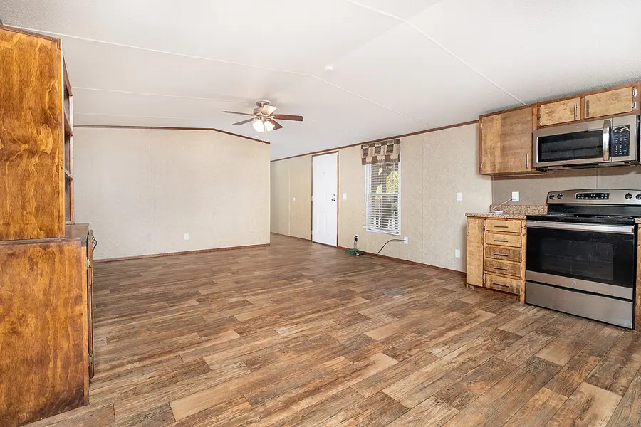 124 Lohn Street, Brady, TX 76825 - #3