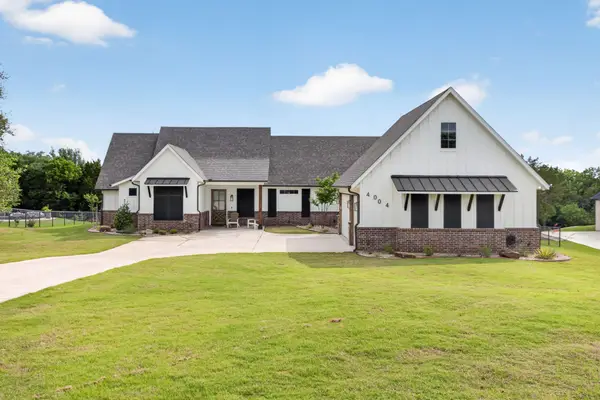 4004 Legend Trail, Granbury, TX 76049