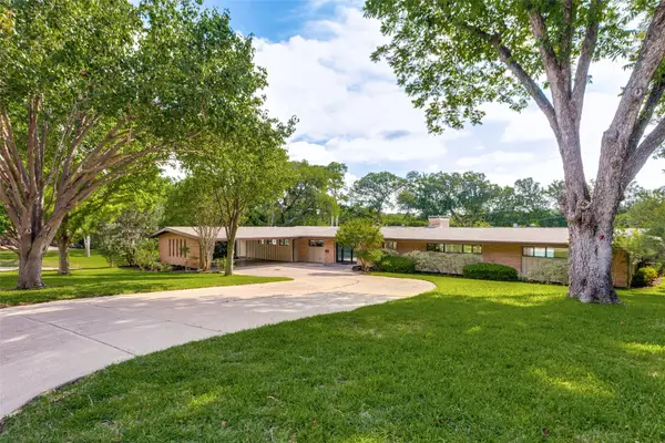 4101 Hildring Drive E, Fort Worth, TX 76109