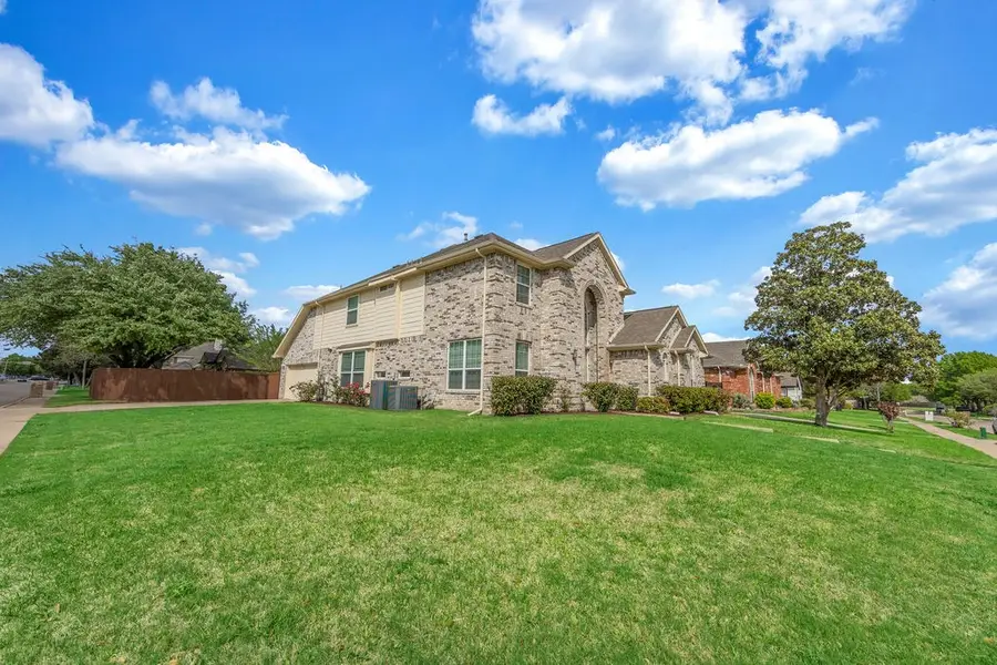 221 Woodlake Drive, Murphy, TX 75094 - #2