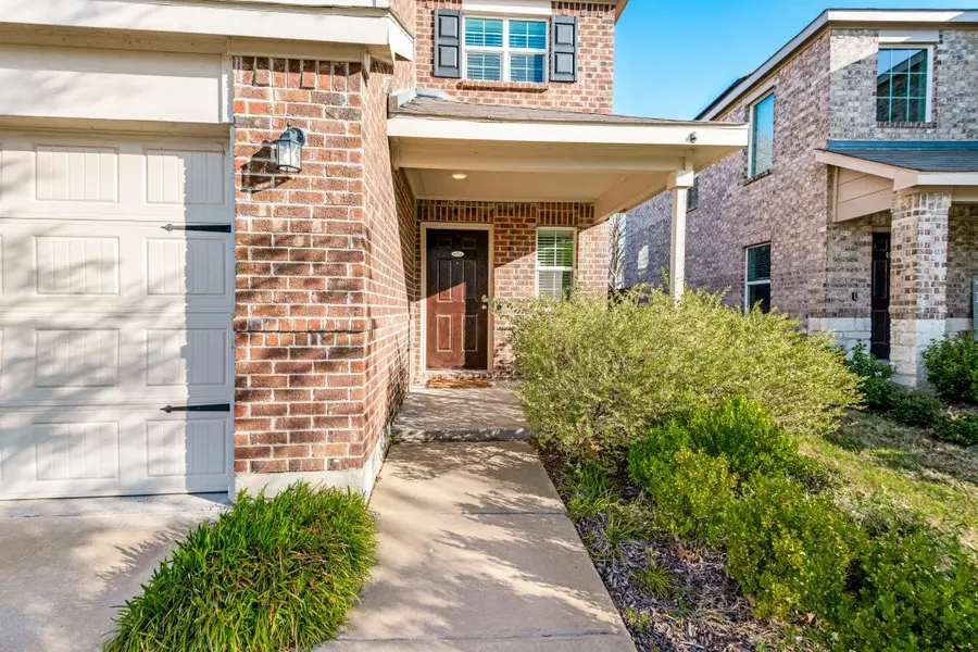 404 Glendale Drive, Van Alstyne, TX 75495 - #2