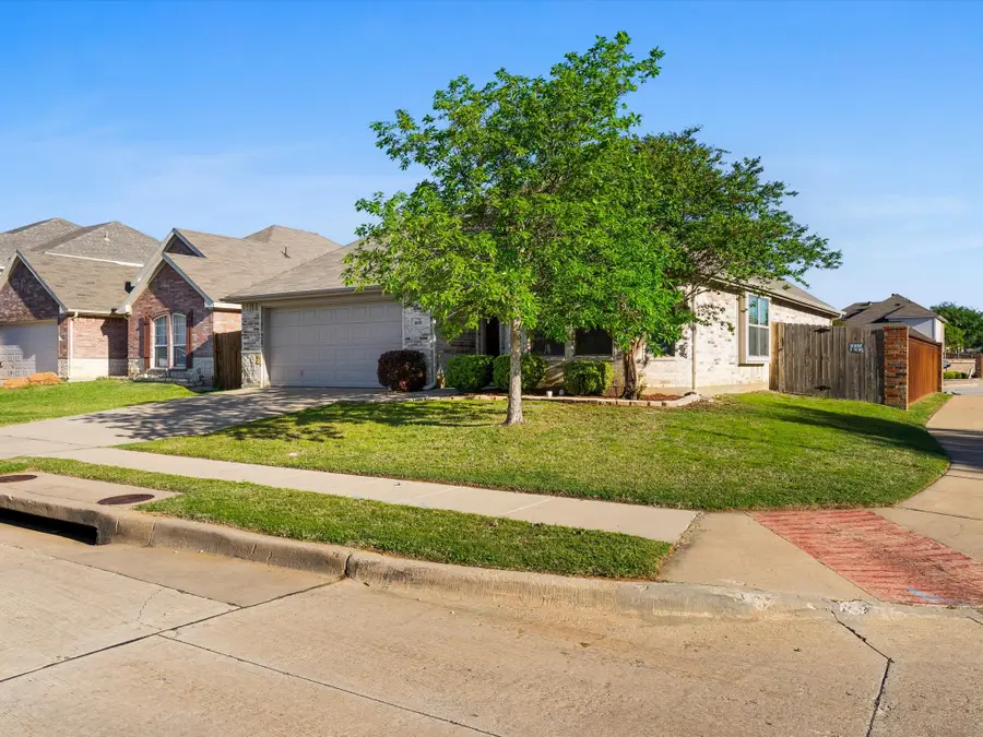400 Elk Run Drive, Fort Worth, TX 76140 - #2