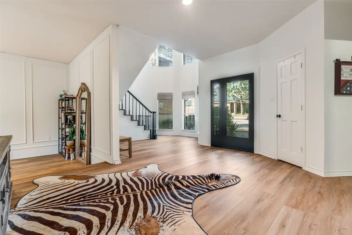 9122 Cochran Heights Drive, Dallas, TX 75220 - #1