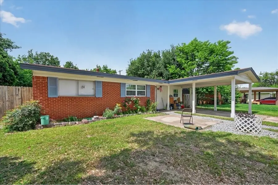 1403 Beacon Hill Drive, Irving, TX 75061 - #2