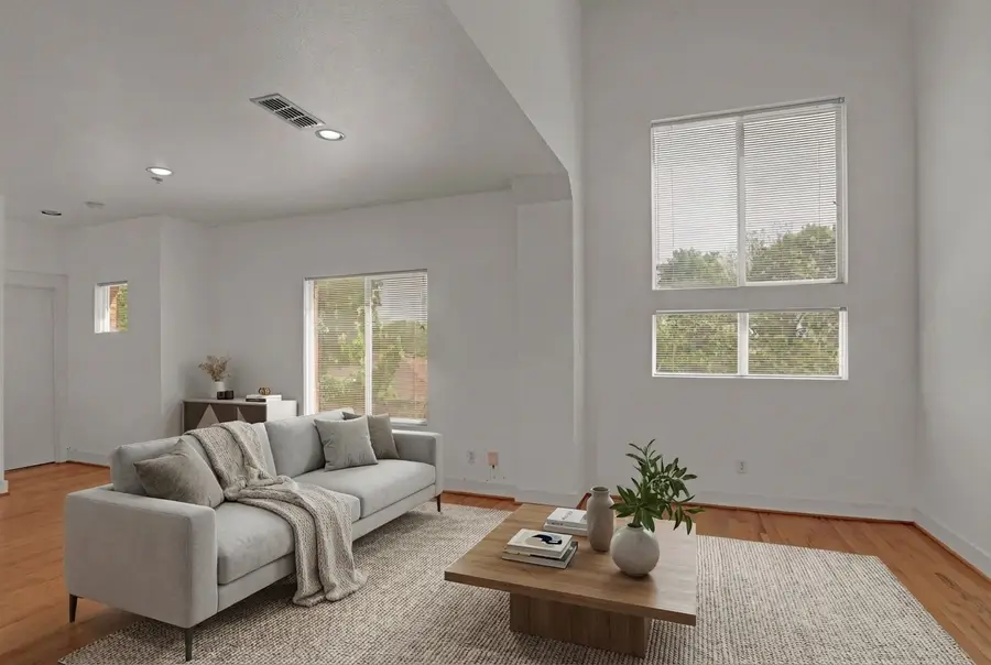 111 N Merrill Avenue, Duncanville, TX 75116 - #2