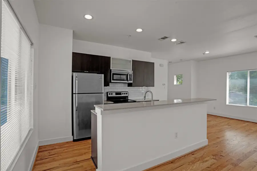 111 N Merrill Avenue, Duncanville, TX 75116 - #3