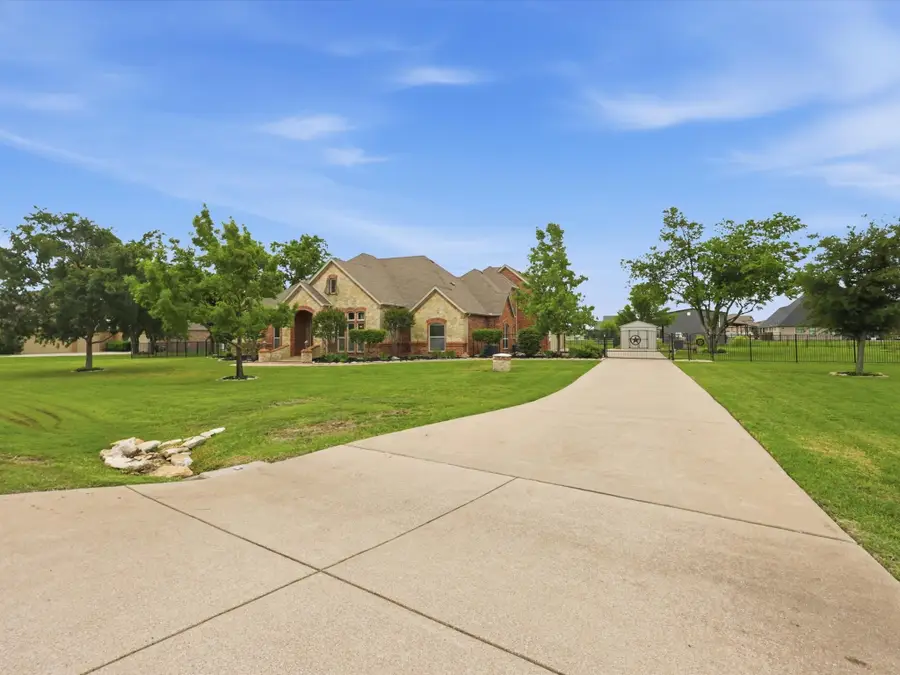 12833 Whisper Willows Drive, Fort Worth, TX 76052 - #2