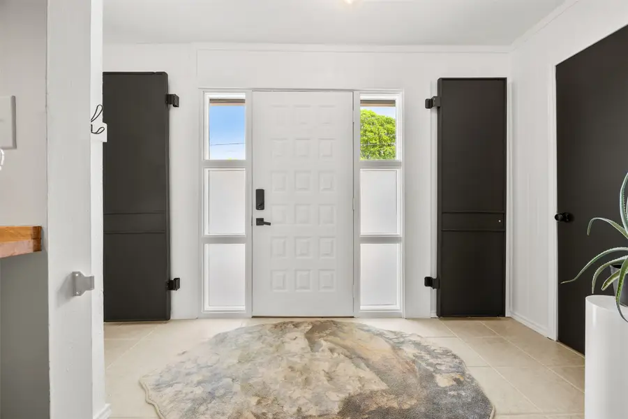 109 Hillside Drive W, Burleson, TX 76028 - #3