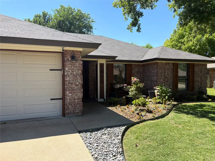 1808 N Cypress Avenue, Stephenville, TX 76401 - #2