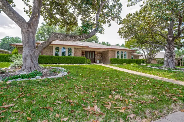 6844 Leameadow Drive, Dallas, TX 75248