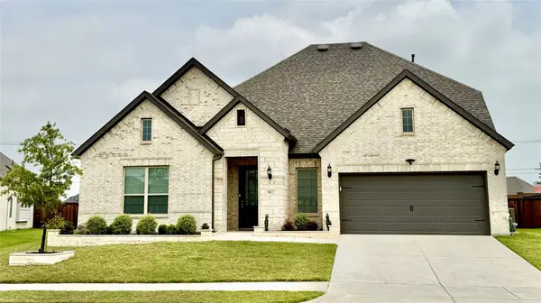 902 Lannister Street, Mansfield, TX 76063