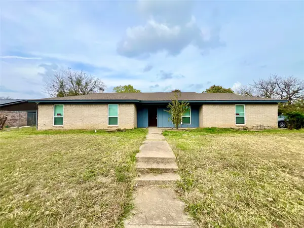 3241 Bunker Hill Drive, Forest Hill, TX 76140