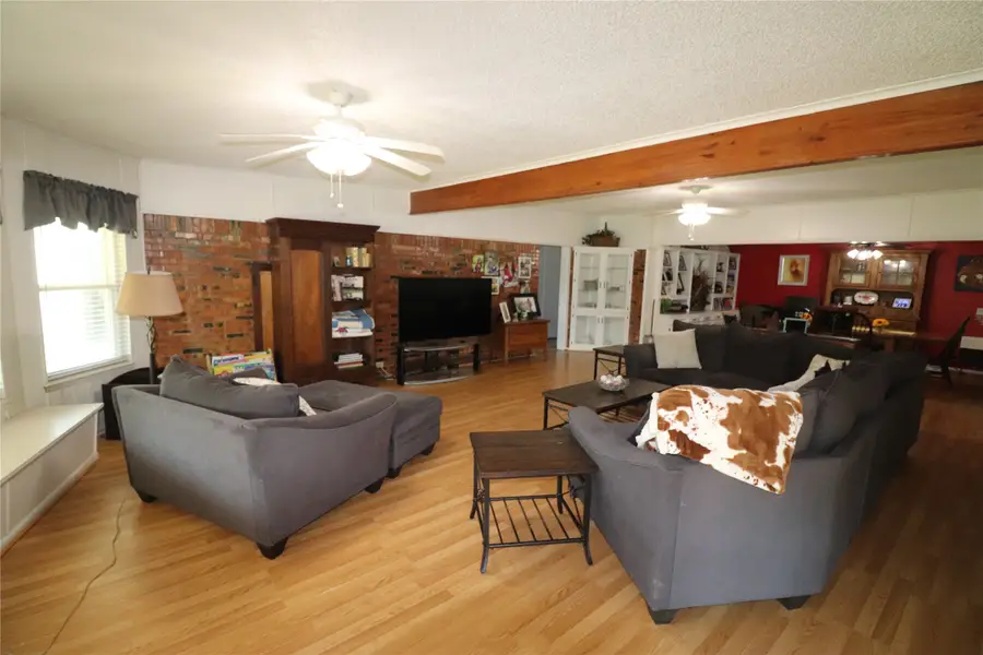 220 Us Highway 380 W, Jacksboro, TX 76458 - #2