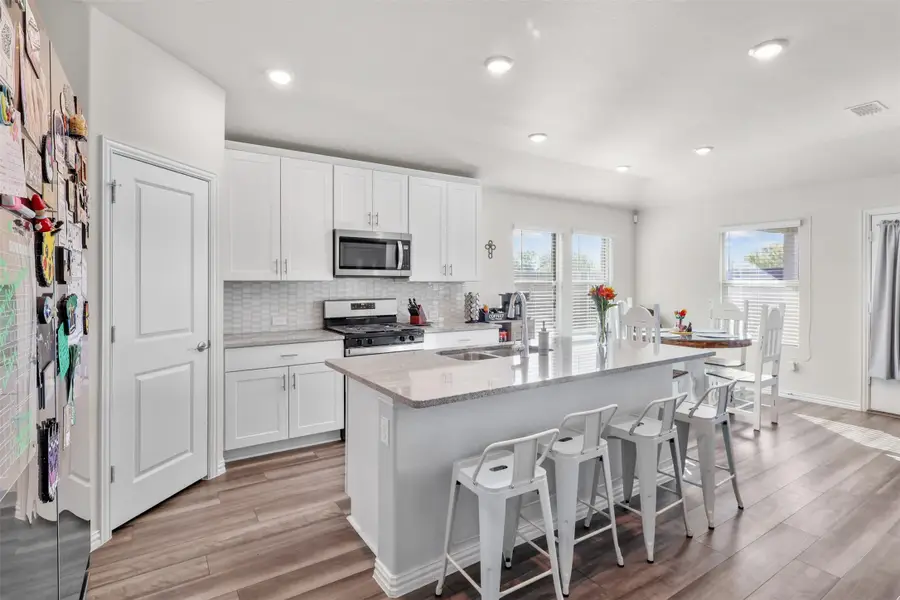 3505 Kingsview Drive, Denton, TX 76207 - #2