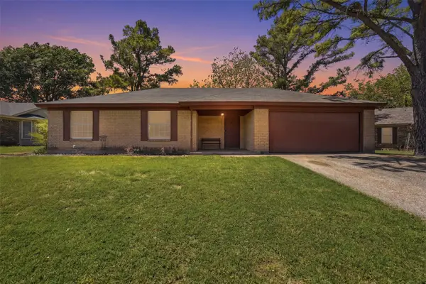 2026 Pebblecreek Drive, Cleburne, TX 76033