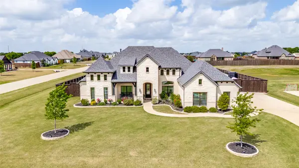 851 Horseshoe Meadows Drive, Waxahachie, TX 75167