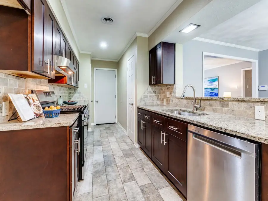 1106 Ridgeway Circle, Richardson, TX 75080 - #2