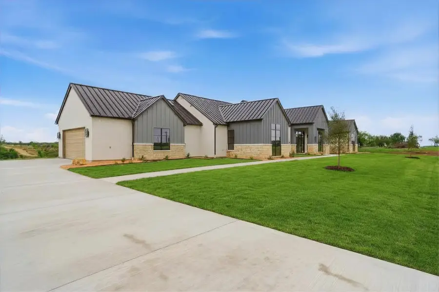 220 Cavalier Court, Strawn, TX 76475 - #3